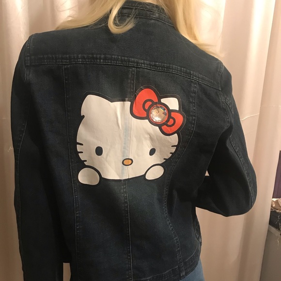 Adorable vintage y2k custom hello kitty jean jacket 🍒❤️ - Picture 9 of 13